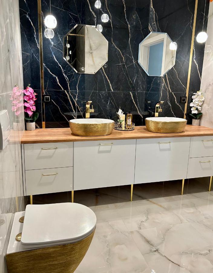 Golden Luxury Suite Nowy Dwor Mazowiecki Exterior photo